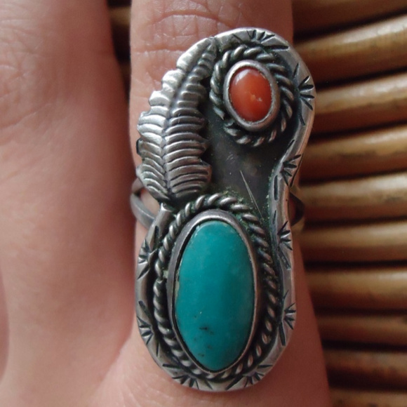 Vintage Jewelry - Vintage Silver Ring Feather Motif Coral Turquoise